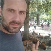 Tutor en actiu de primària, ofereix classes particulars, nivell primària, secundària i també classes d'anglès